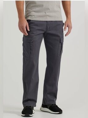 NWT Wrangler Men's ATG Relaxed Cargo Pants Heavyweight Cotton-Spandex 38 X 32